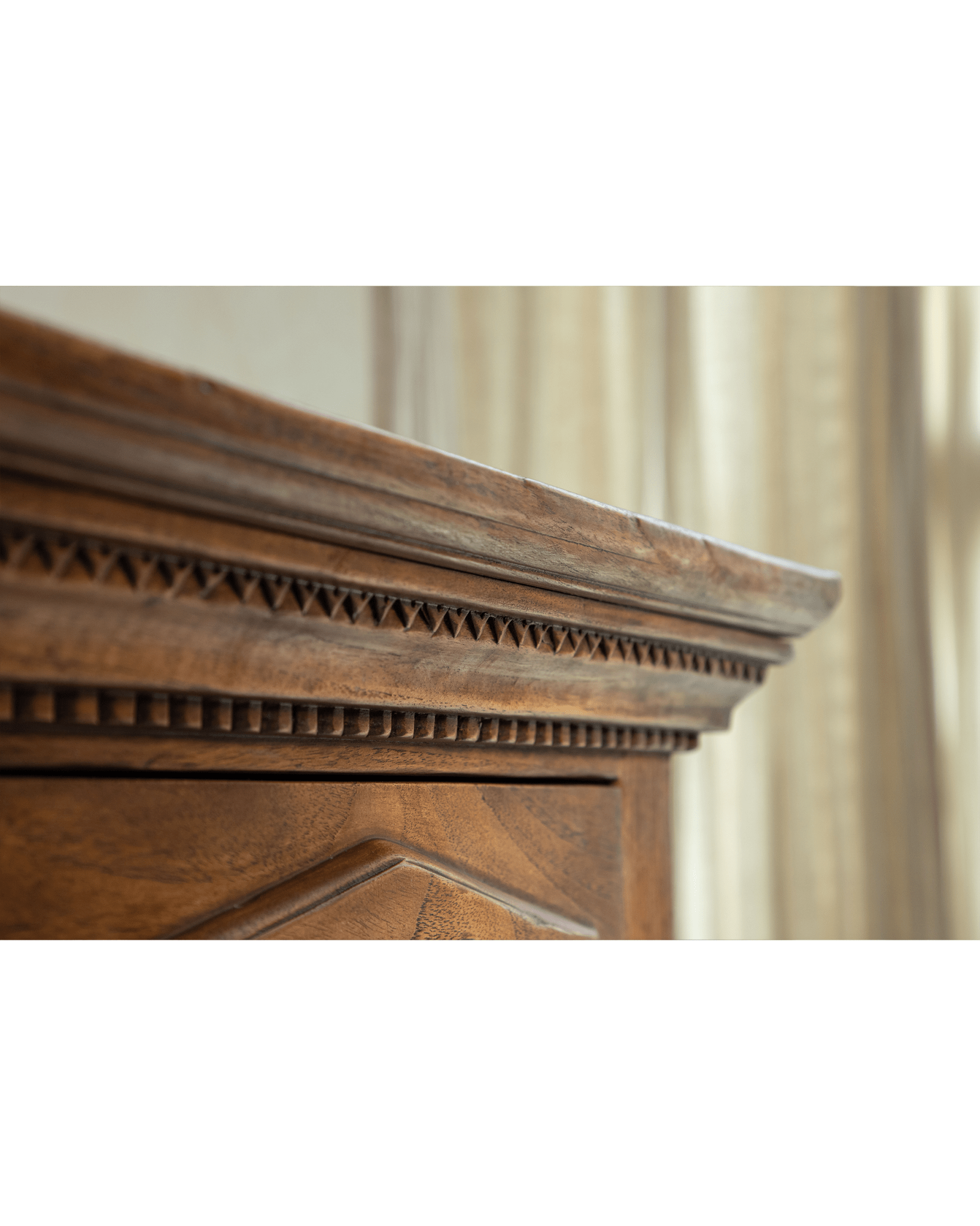 Armoire en teck Victoria