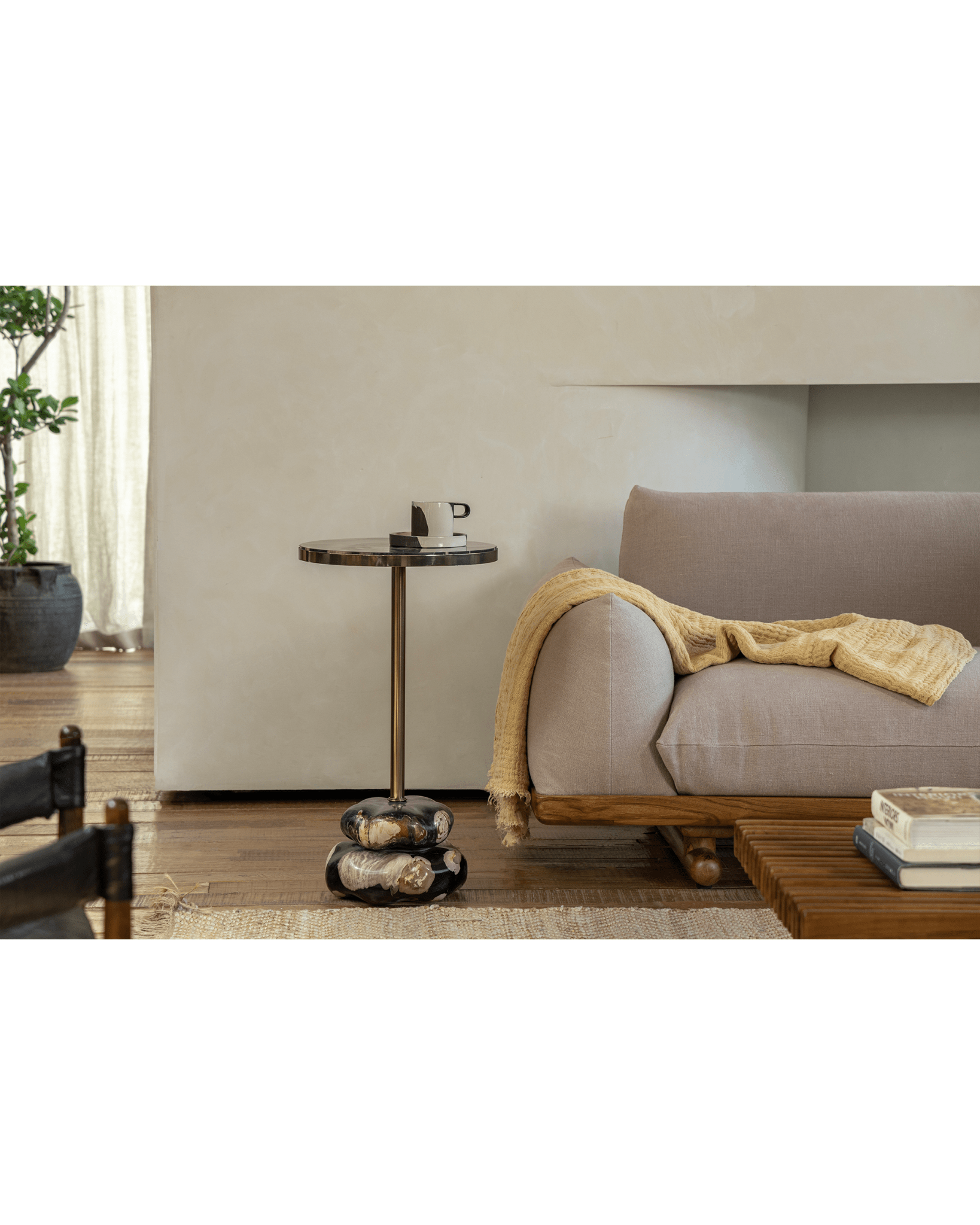 Table d'appoint en bois pétrifié Lolli