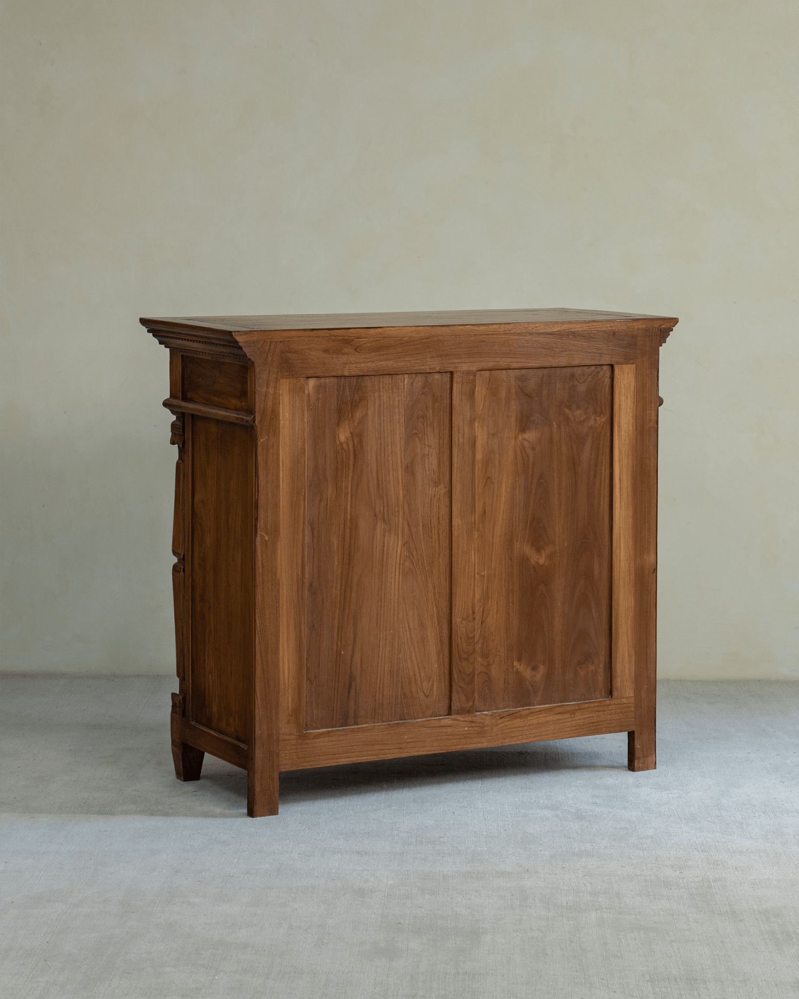 Armoire en teck Victoria