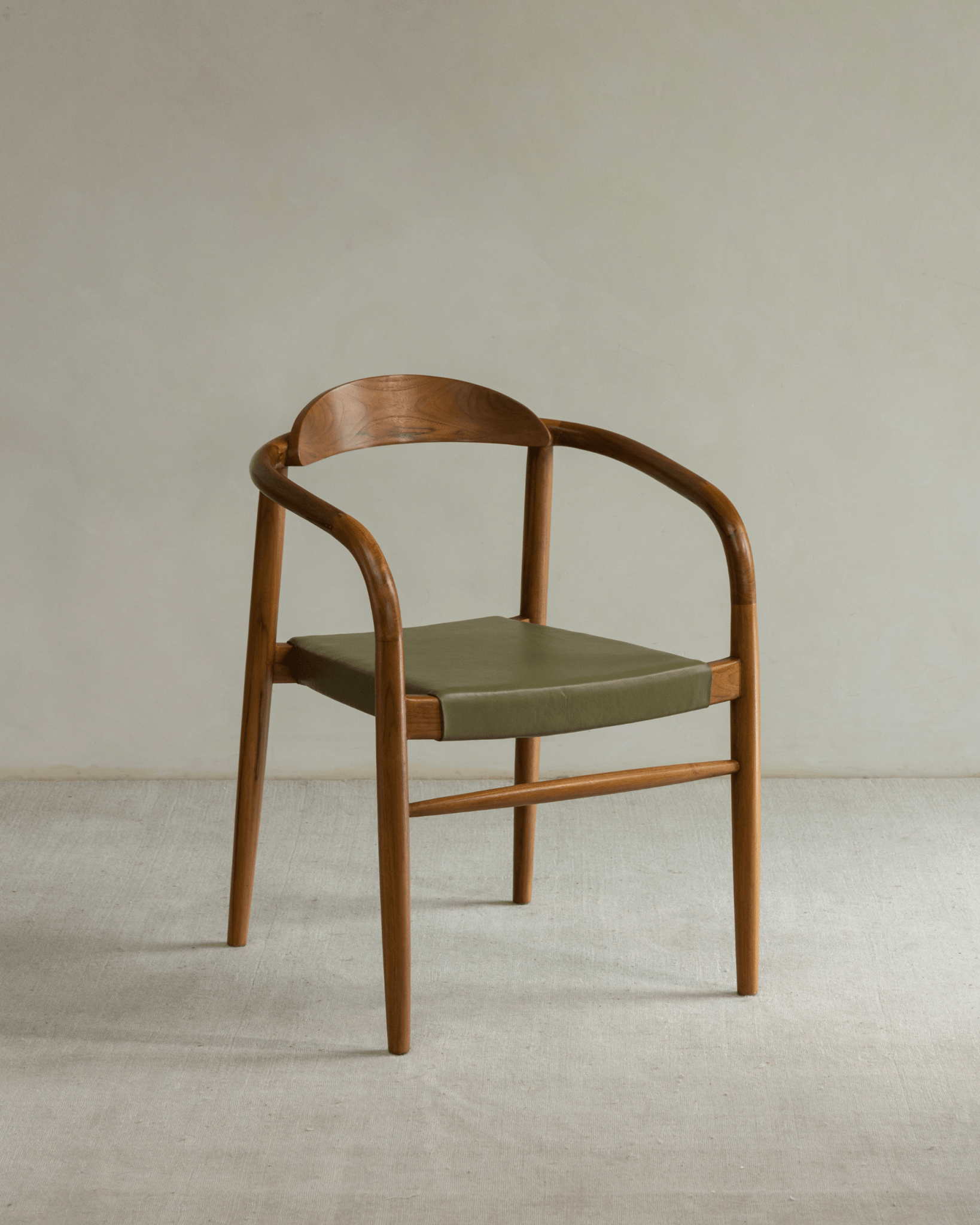 Chaise en cuir Crescent
