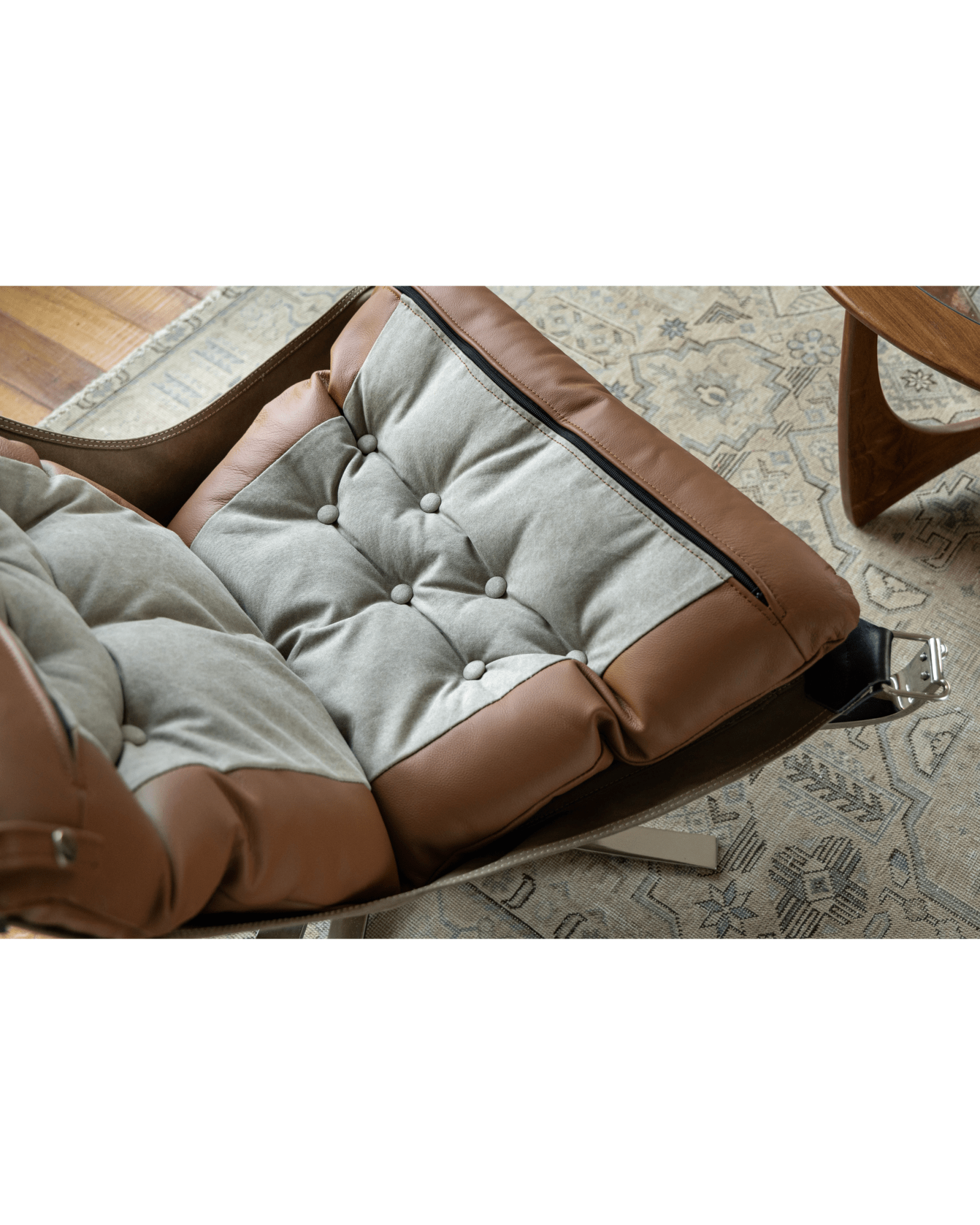 Chaise Falcon