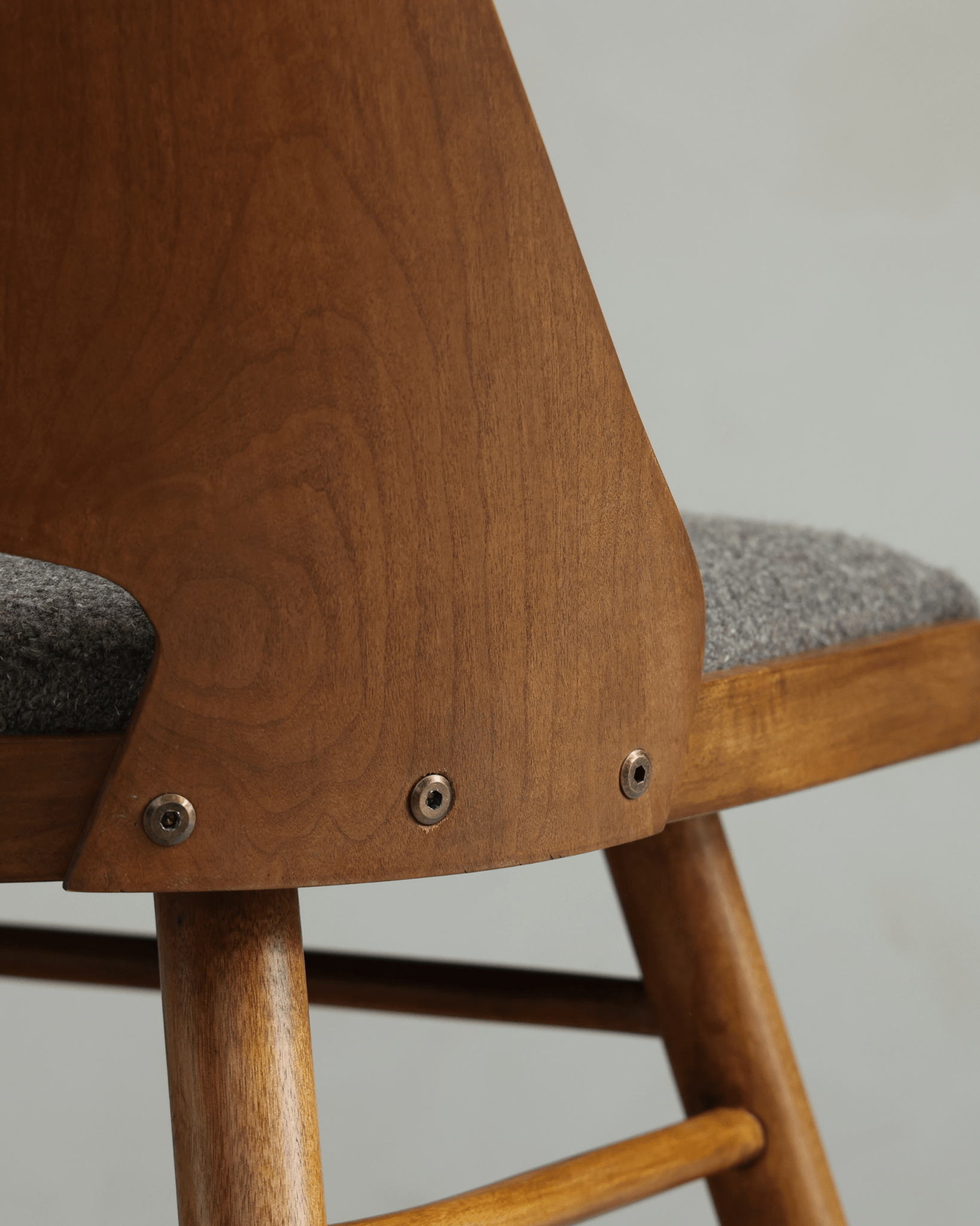 Chaise Shell
