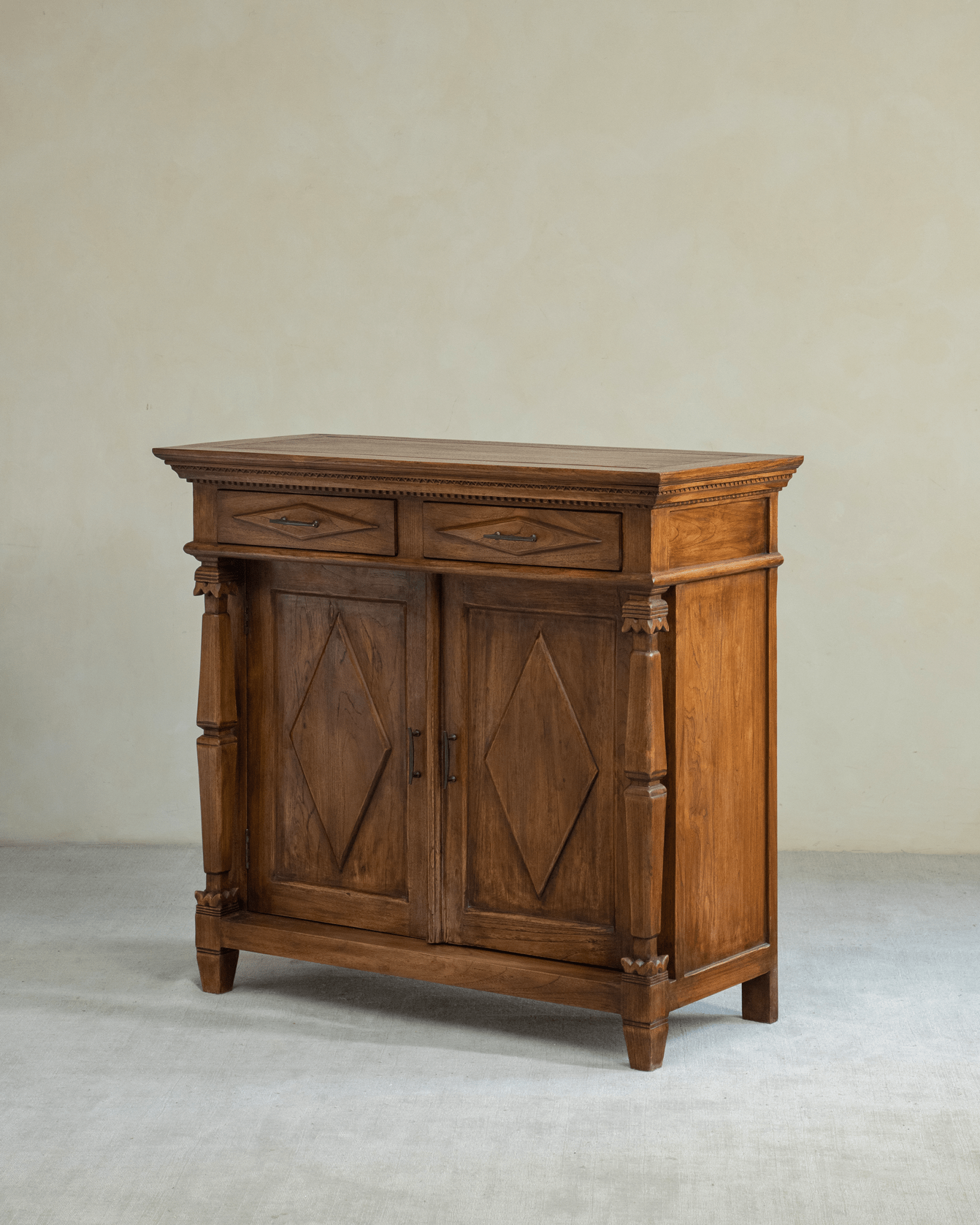 Armoire en teck Victoria