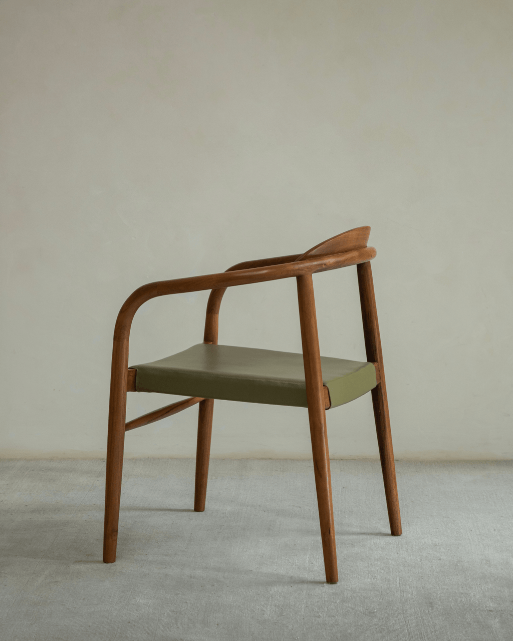 Chaise en cuir Crescent