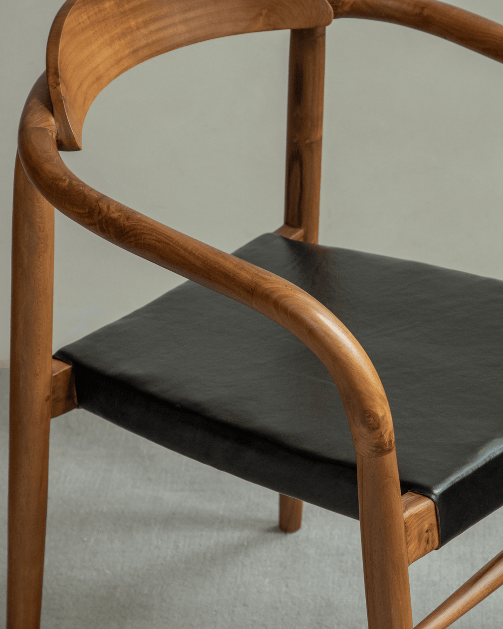 Chaise en cuir Crescent