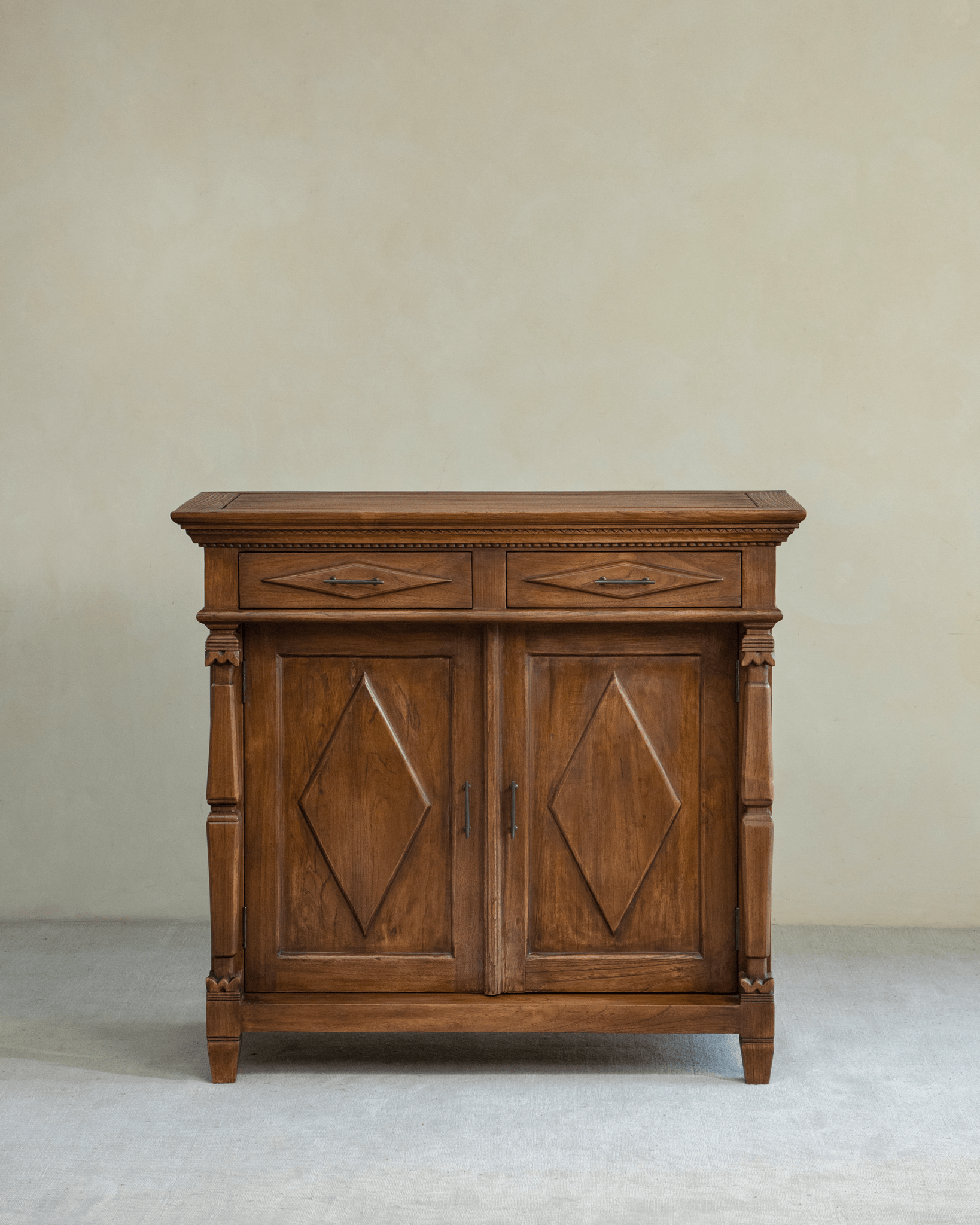 Armoire en teck Victoria