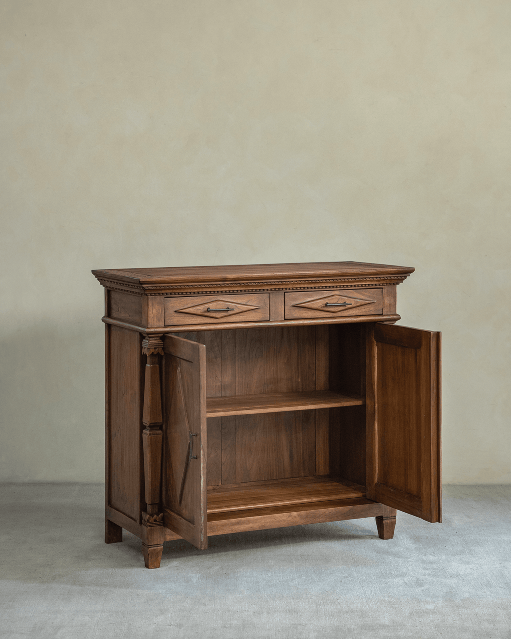 Armoire en teck Victoria