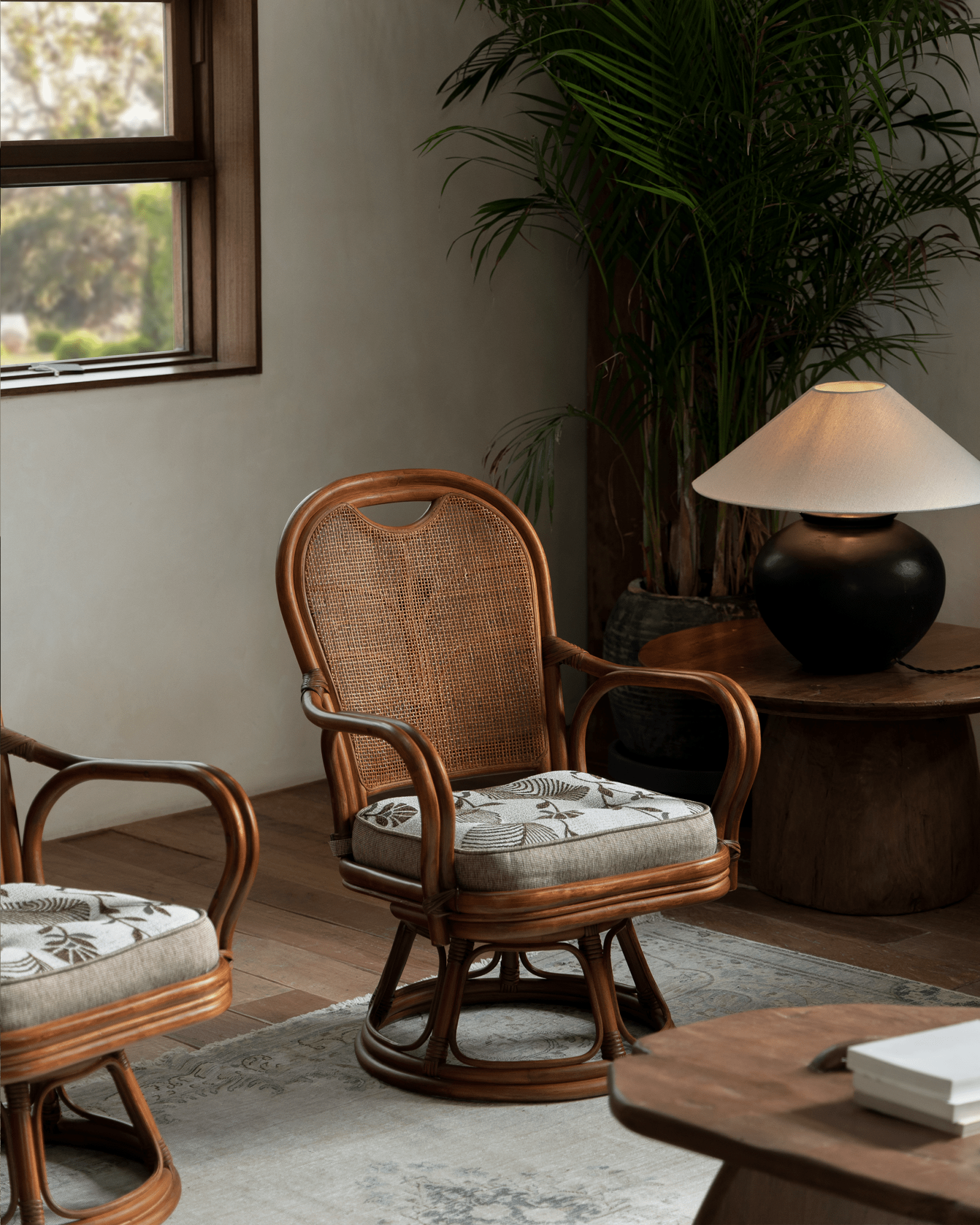 Chaise pivotante en rotin Ray Mini