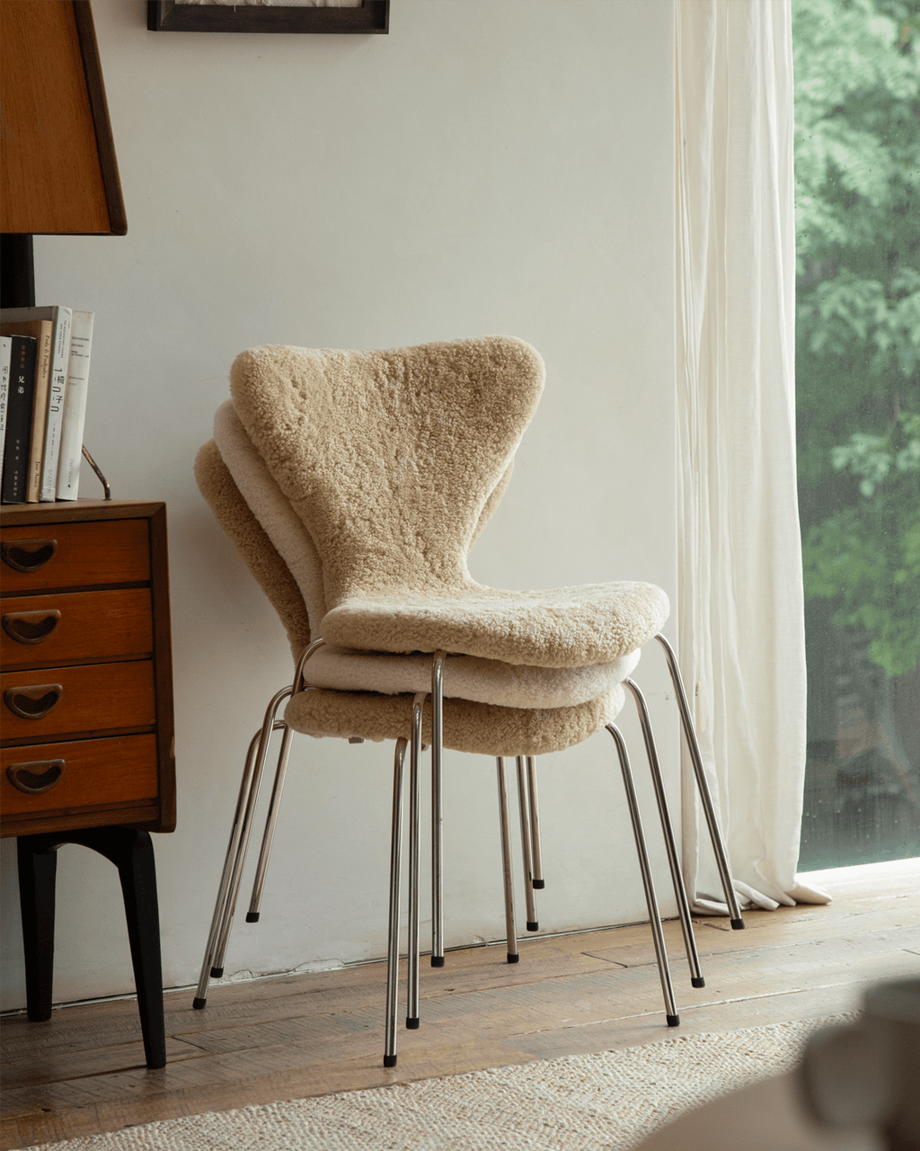 Chaise en peau de mouton Pietra